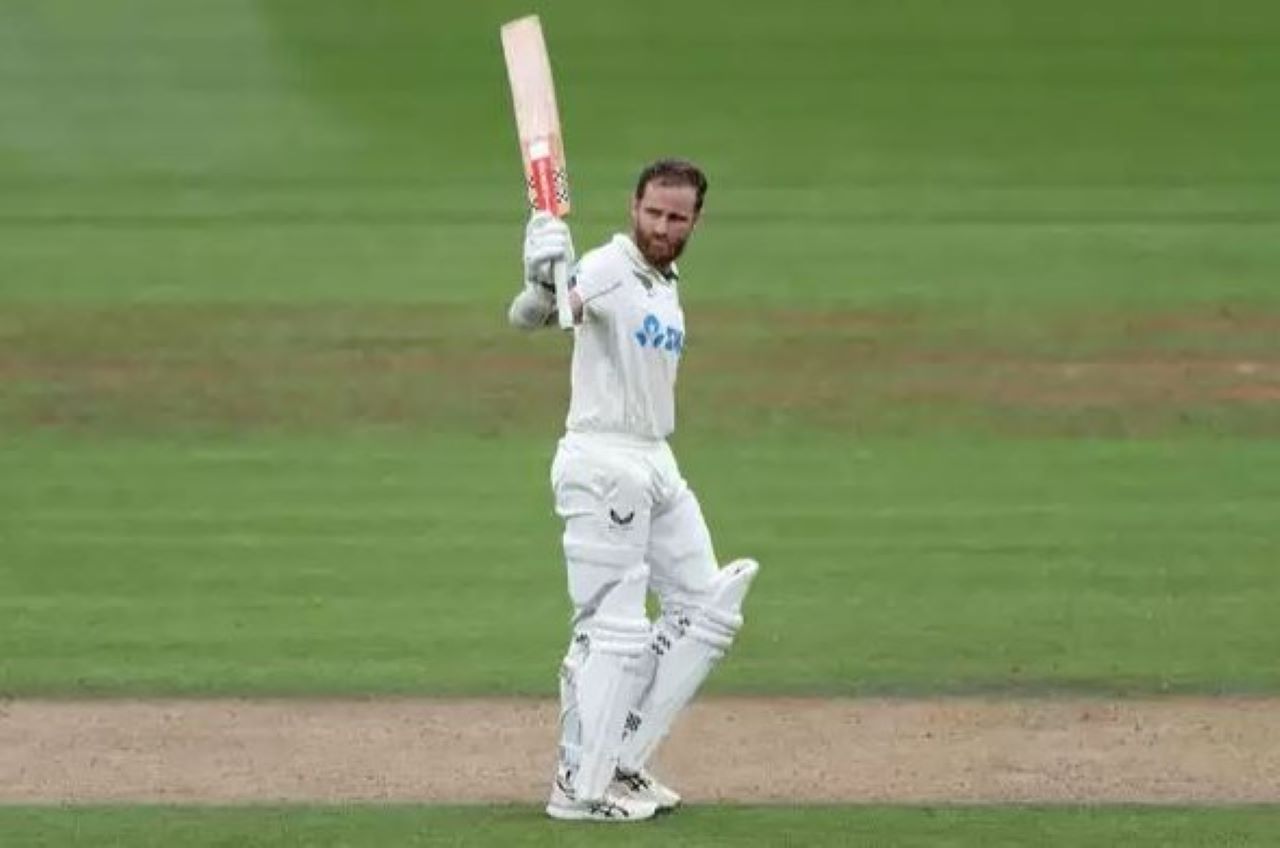 kane williamson with a bat